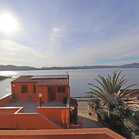 Supramare Appartement La Maddalena  Buitenkant foto