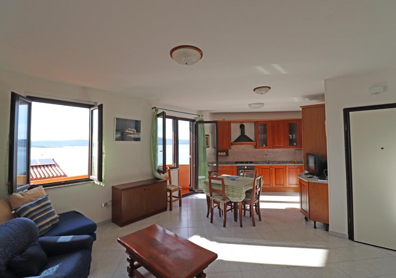 Supramare Appartement La Maddalena  Buitenkant foto