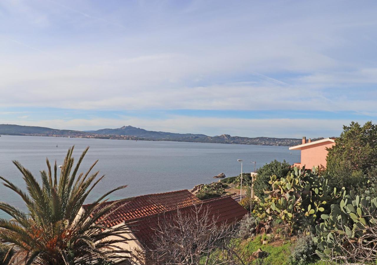 Supramare Appartement La Maddalena  Buitenkant foto